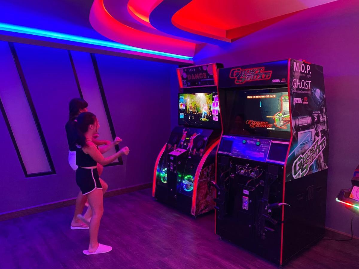 The Oceanic Sportel Phuket - Sha Extra Plus Екстериор снимка A modern arcade in Vietnam