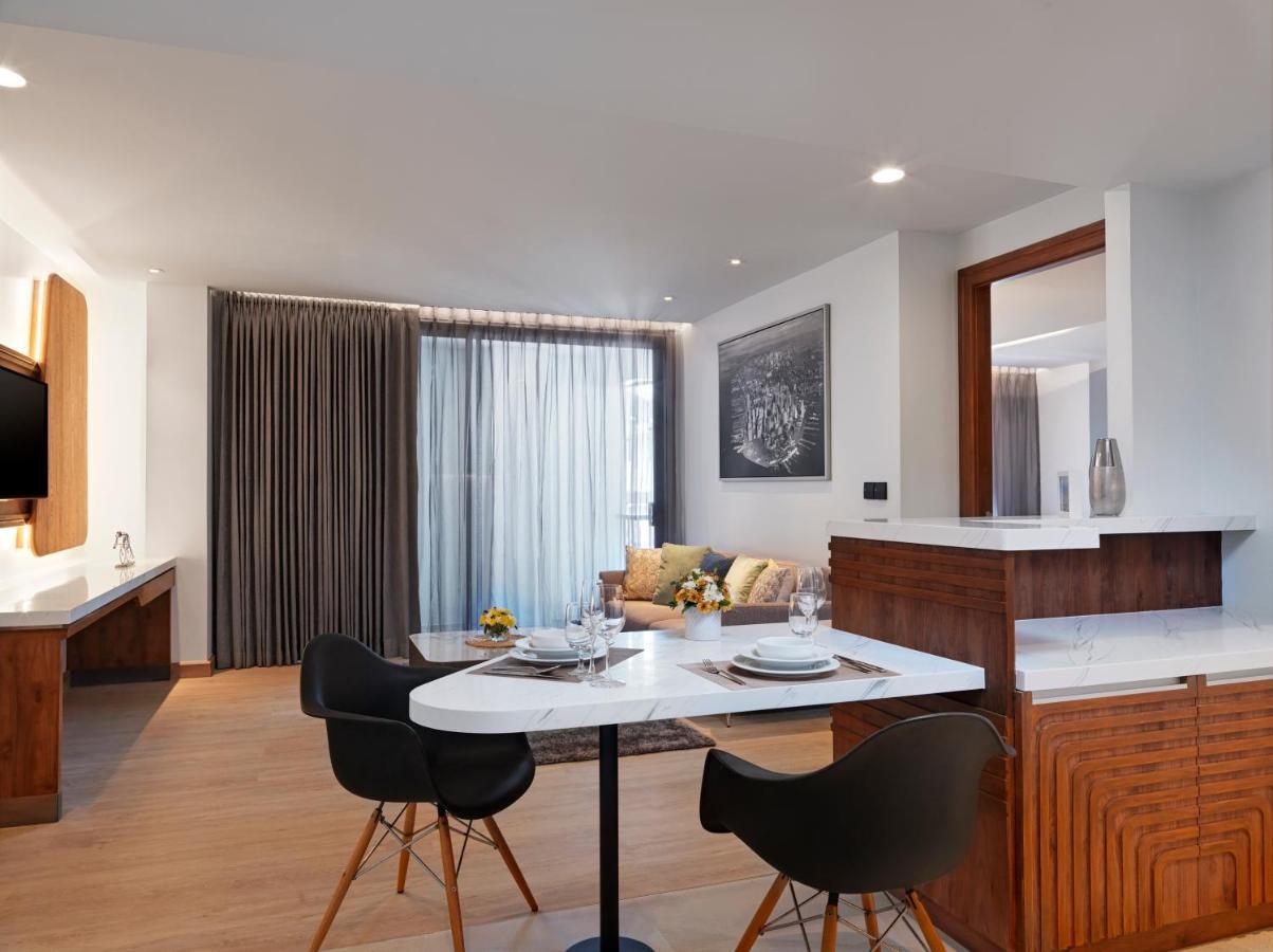 The Oceanic Sportel Phuket - Sha Extra Plus Екстериор снимка A typical apartment interior