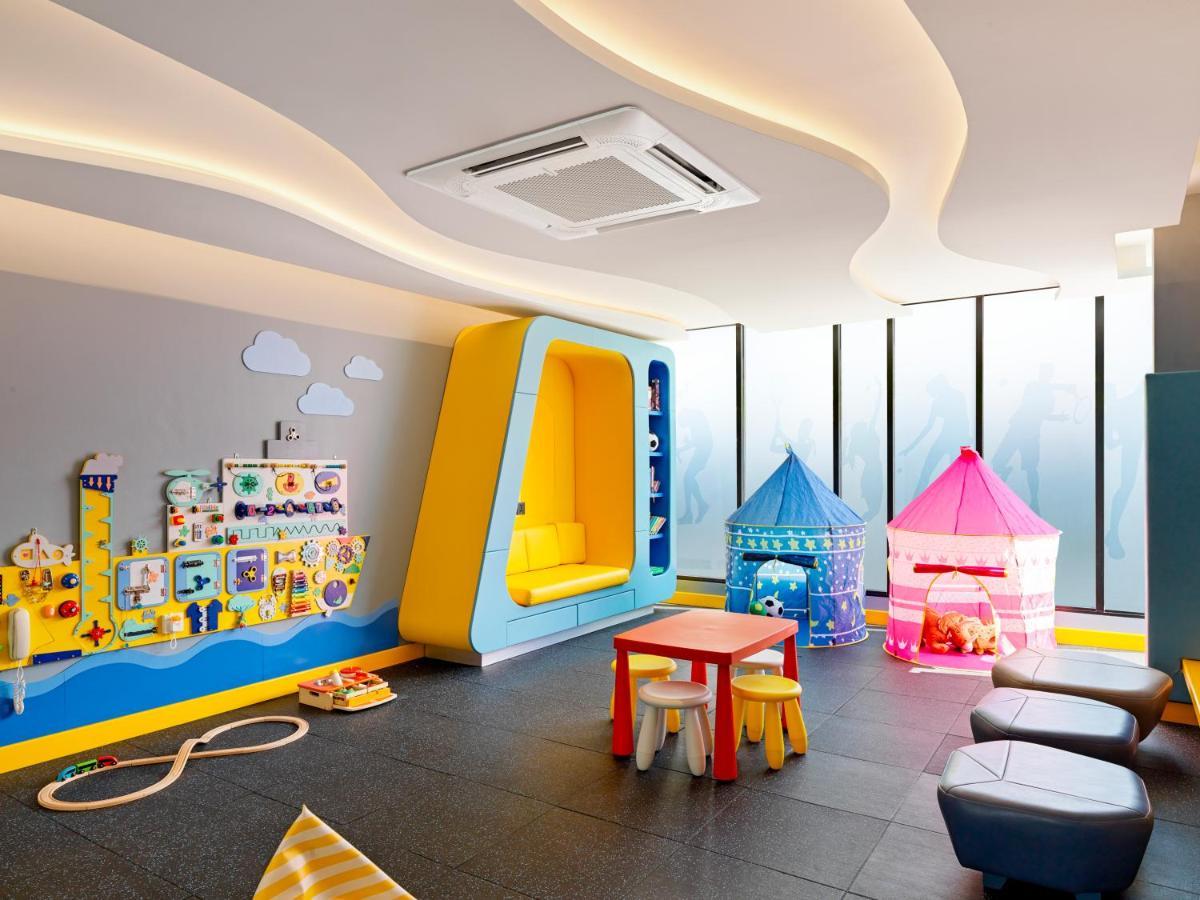 The Oceanic Sportel Phuket - Sha Extra Plus Екстериор снимка A Daikin air conditioning system installed in a nursery
