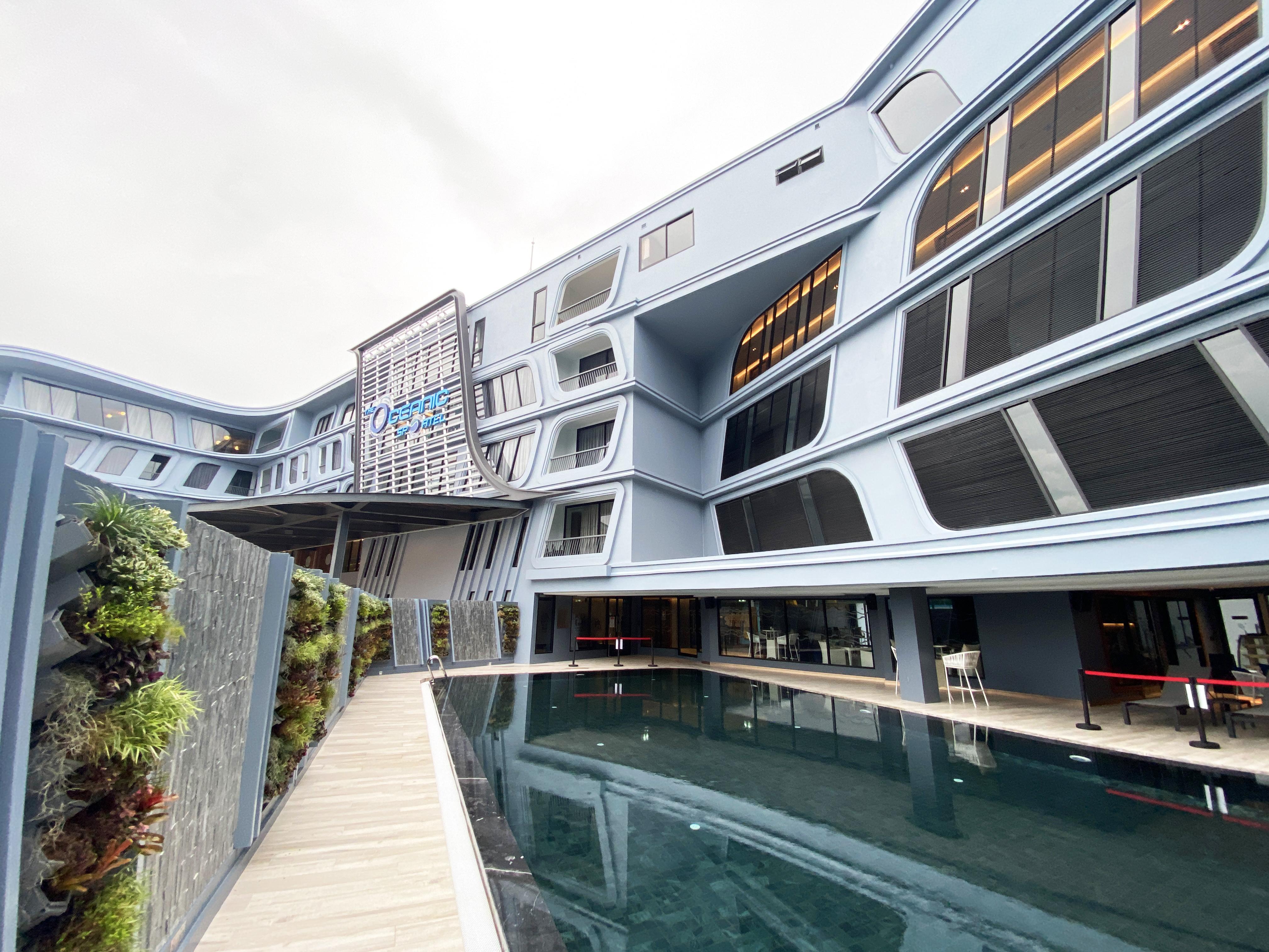 The Oceanic Sportel Phuket - Sha Extra Plus Екстериор снимка The school's main building