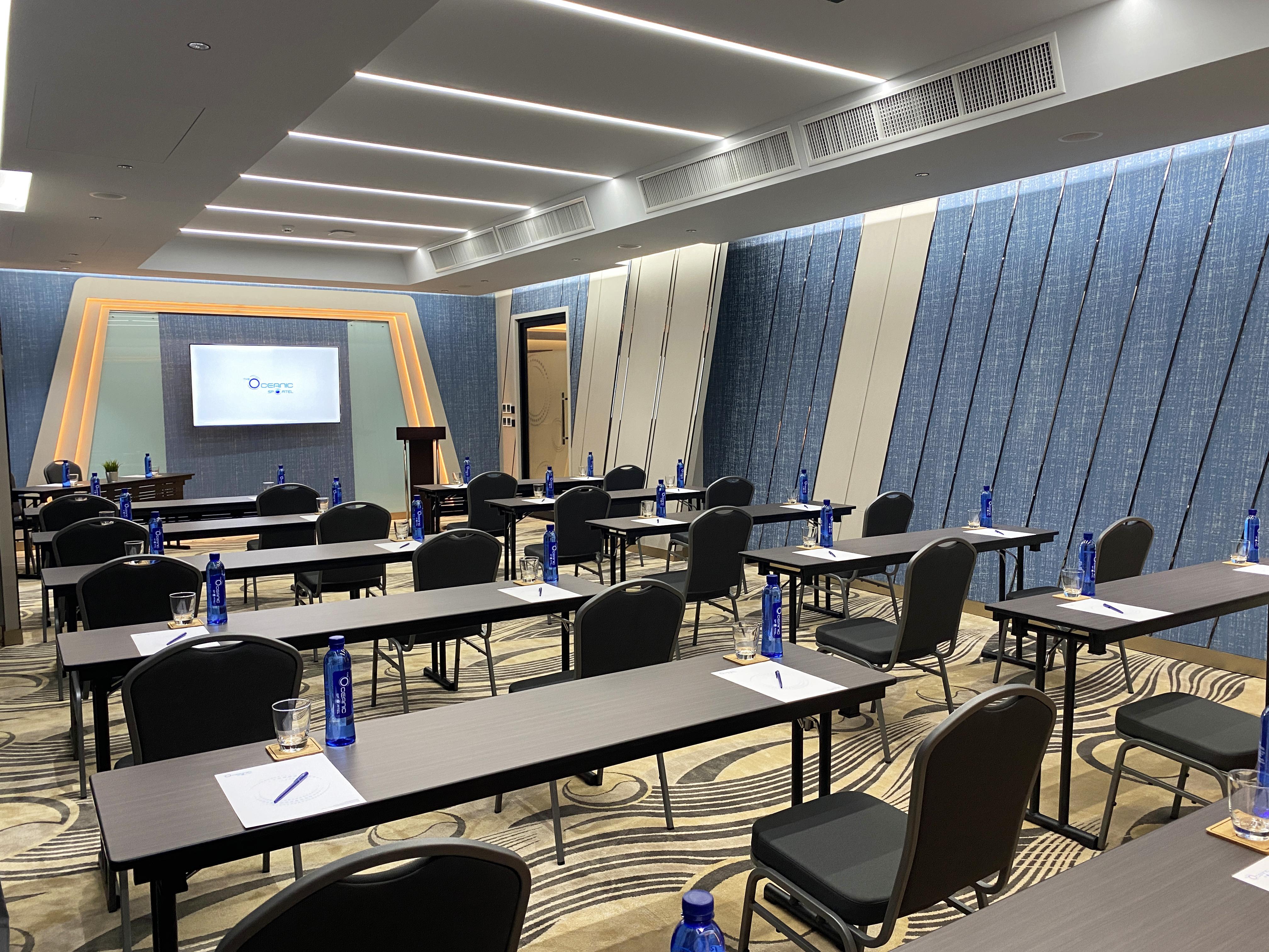 The Oceanic Sportel Phuket - Sha Extra Plus Екстериор снимка Meeting room at the hotel