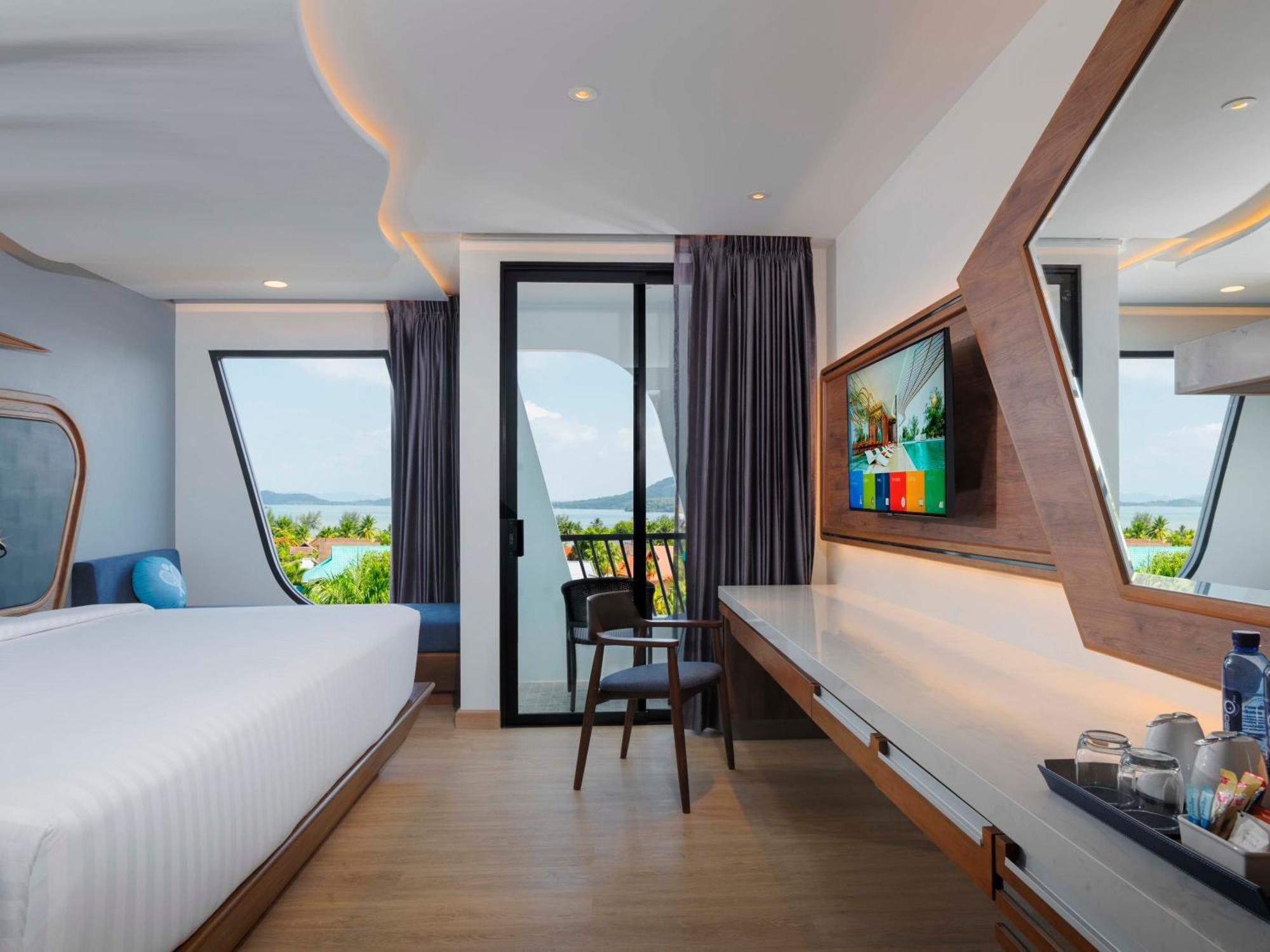 The Oceanic Sportel Phuket - Sha Extra Plus Екстериор снимка Deluxe Ocean View